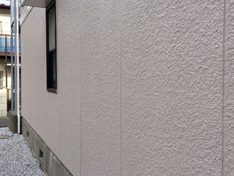 君津市｜外壁塗料パーフェクトトップの近似色の色の見え方